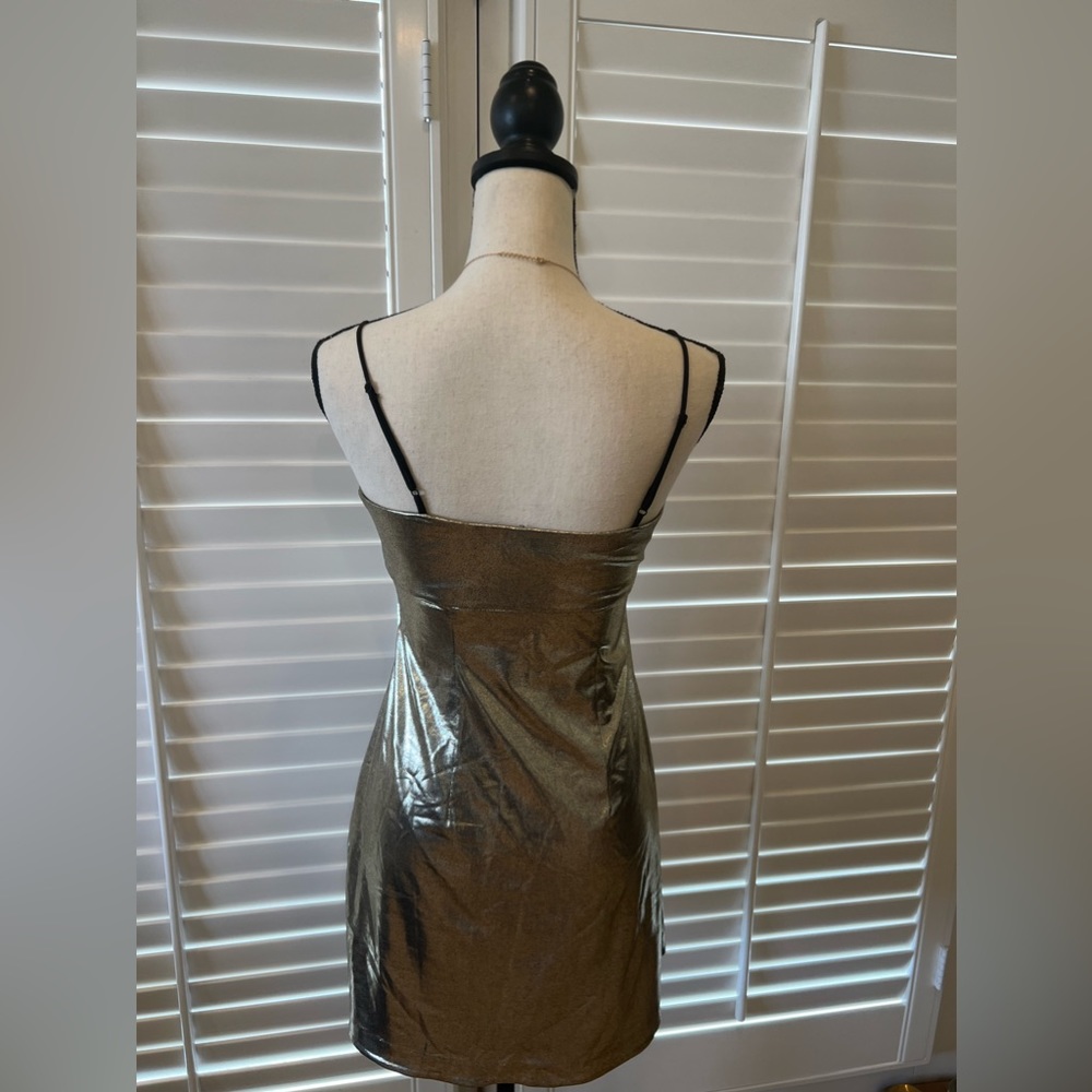 Shiny dress, fits like a small - Picture 3 of 5